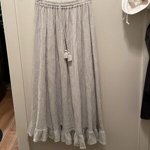 Rylee + Cru Gray Checkered Midi Skirt